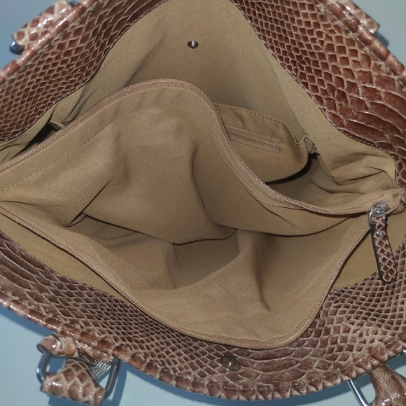 New Worthington faux snake/crocodile scale bag - Picture 7 of 10